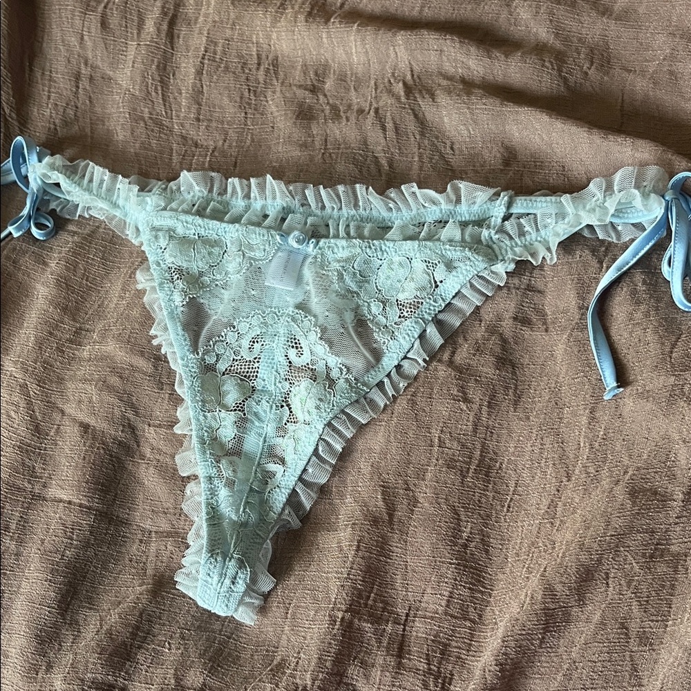 Mentionables Lace Tie Side Panty NWOT